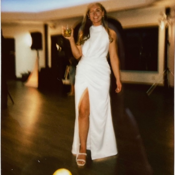 Milla Dresses & Skirts - White Mock Neck sleeveless low slit dress